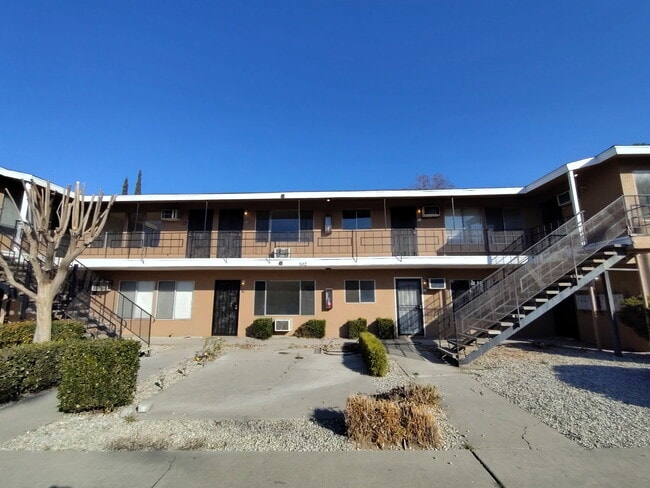 Building Photo - 502 W 34th St