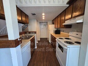 Building Photo - 1713 Cinnamon Path