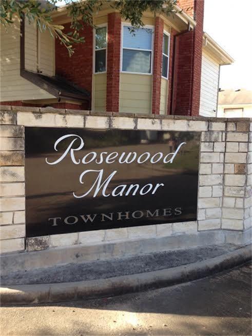 Foto principal - 8320 Wild Rose St