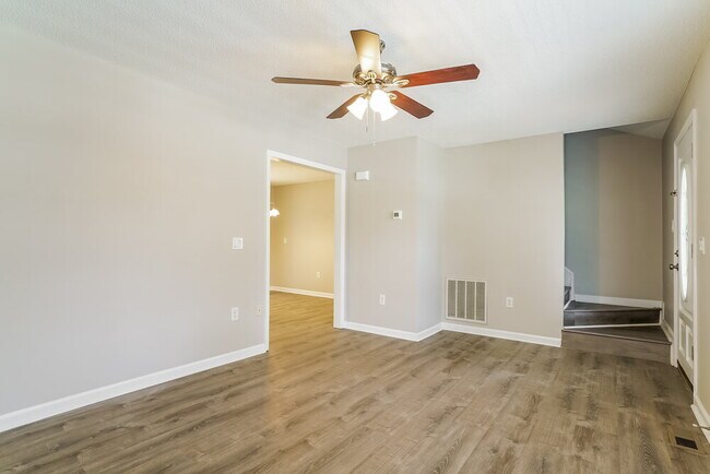 Foto del edificio - 601 Quest Ridge Dr