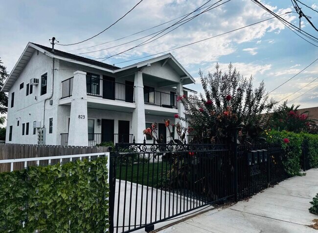 Building Photo - 823 W Orange St