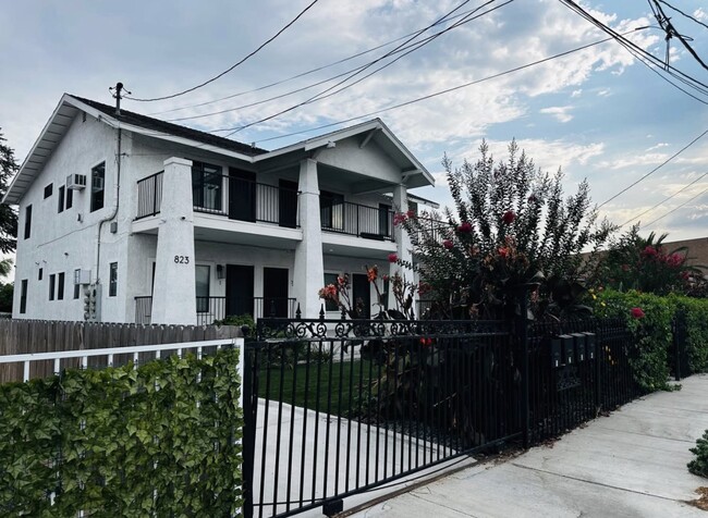 Building Photo - 823 W Orange St