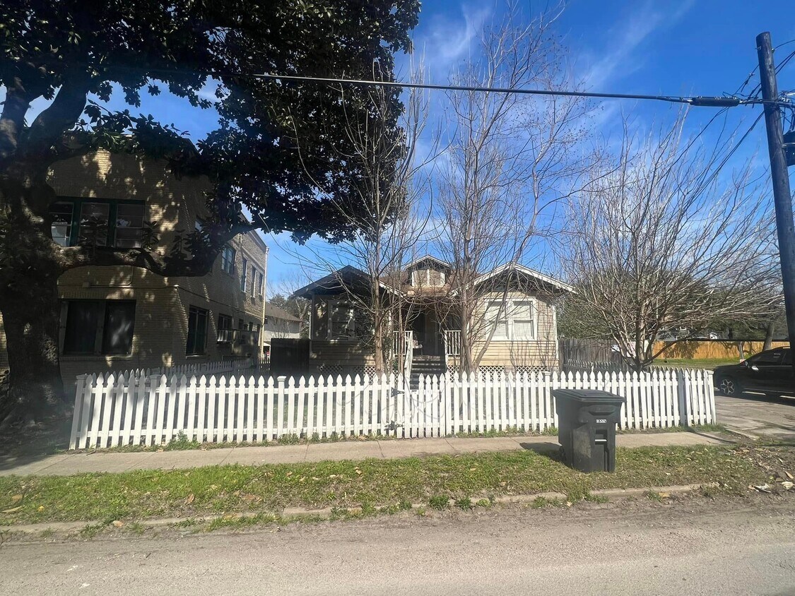 Foto principal - 4105 McKinney St