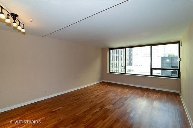 Living Room - 233 E Erie St