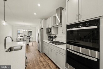 Building Photo - 45956 Swallow Ter