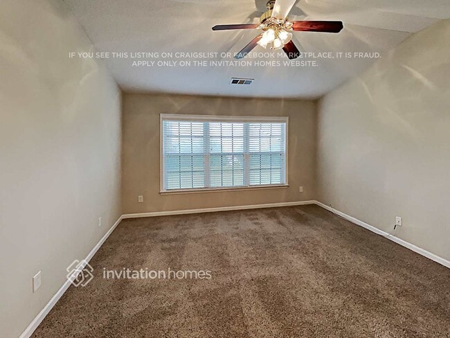 Building Photo - 172 Wallnut Hall Cir