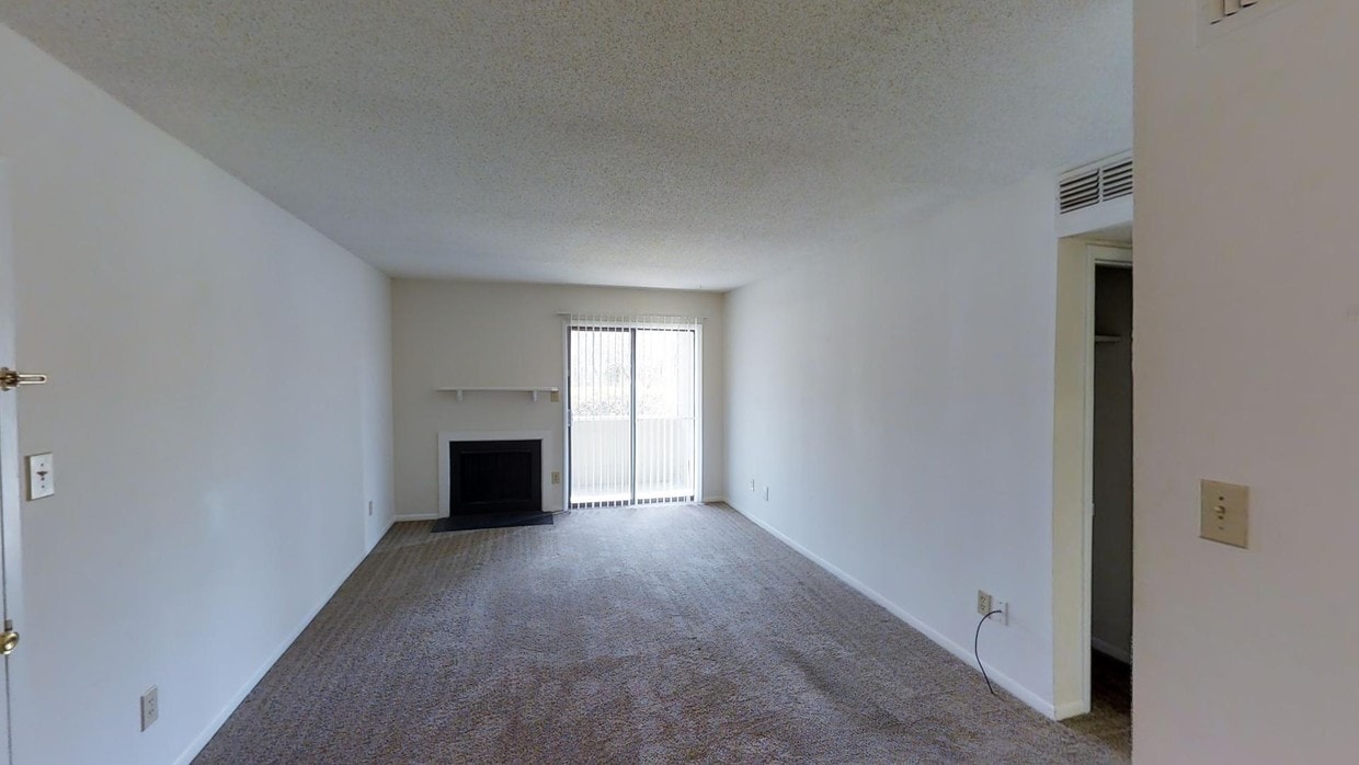 Photo - Strawberry Hill Apartments