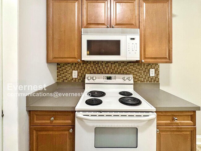 Foto del edificio - 5808 Colony Ln
