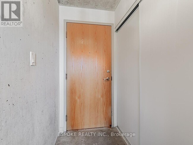 Building Photo - 170-170 Sudbury St