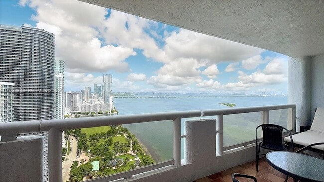 Photo - 1717 N Bayshore Dr Apartment