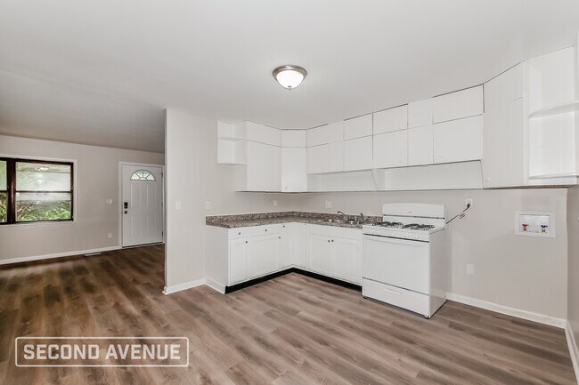 Foto del edificio - 8425 Georgiana Ln