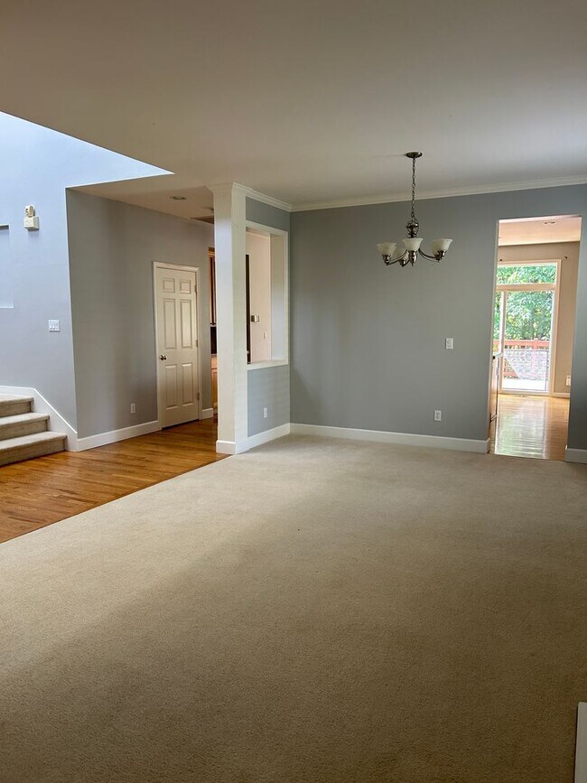 Foto del edificio - 4Bd/2.75Ba Bellevue Home