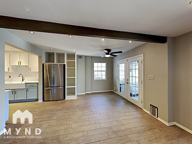 Building Photo - 3120 Skyland Dr NE