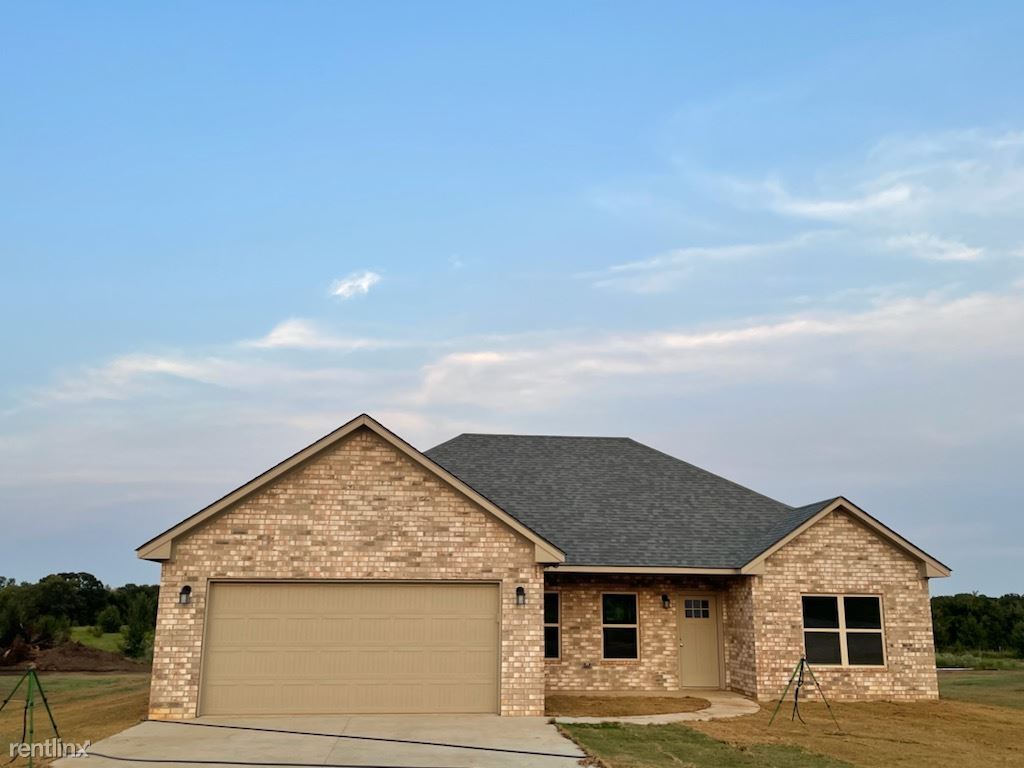 321 Rolling Wood Hills Dr, Durant, OK 74701 House Rental in Durant