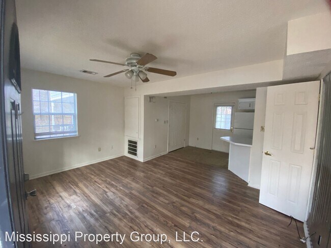 Building Photo - 2 br, 2.5 bath House - 7 CR 302