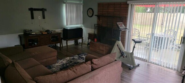 Foto del edificio - GREAT LAKEWOOD HOME