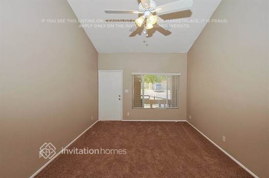Building Photo - 1052 W Kilarea Ave