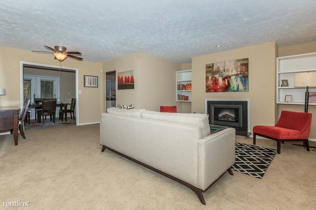 Building Photo - 8800 Dunwoody Pl