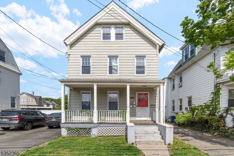 Primary Photo - 487 Valley Rd