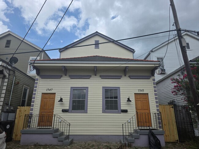Foto del edificio - 1547 Chippewa St