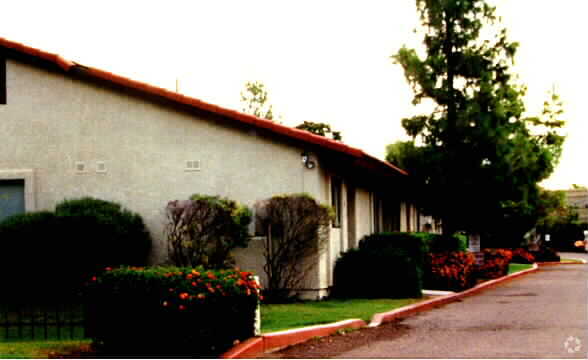 Primary Photo - 4135 N 17th St