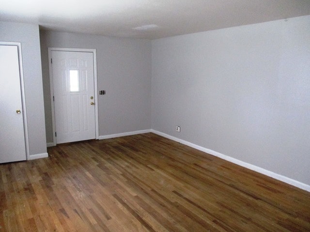 Building Photo - 224 Robinhood Ln