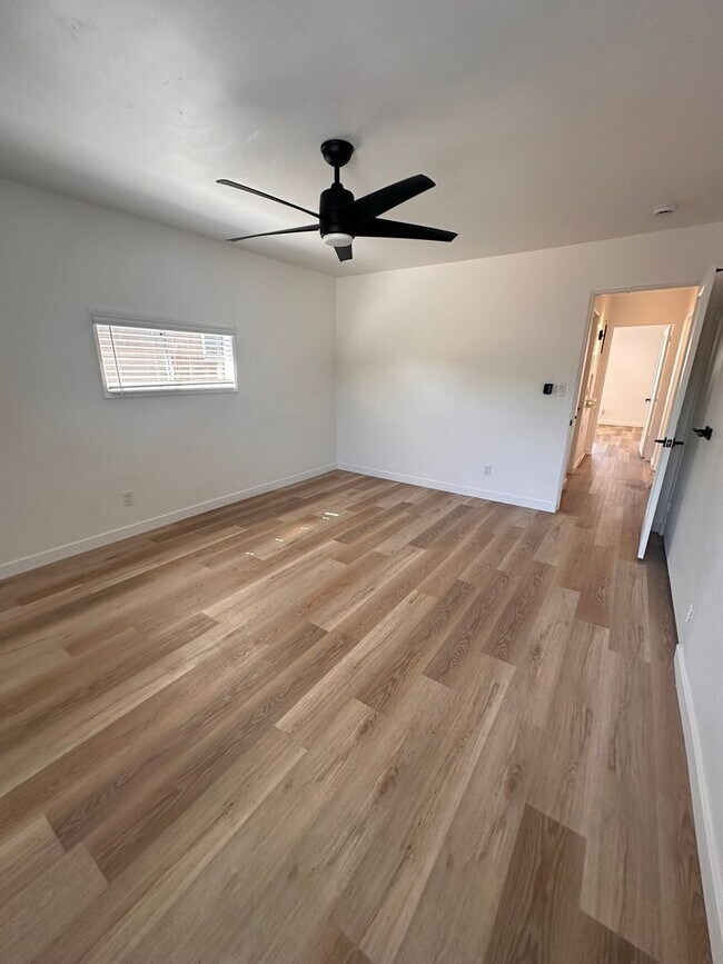 Foto del edificio - 6249-6253 Mary Lane Drive