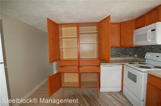 Building Photo - 2 br, 1 bath House - 134 Amber Ave