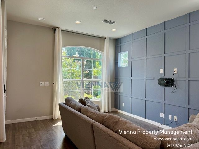 Foto del edificio - 3303 Hummingbird Ct