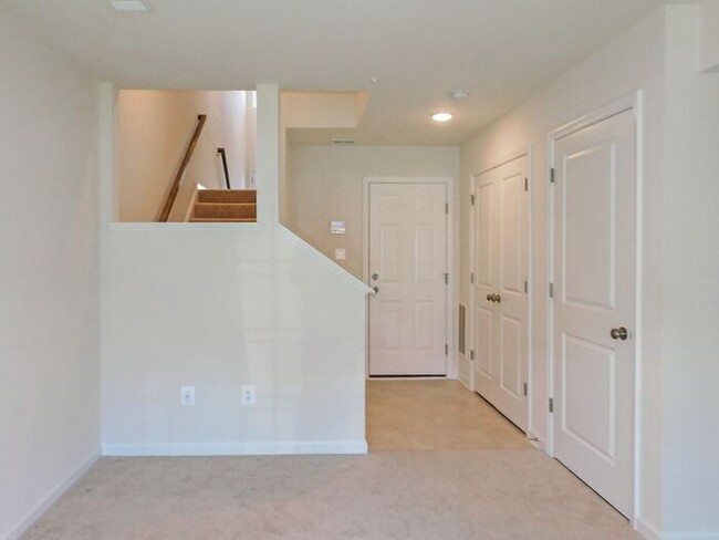 Foto del edificio - Pet Friendly 3 Story Inner Townhouse with ...