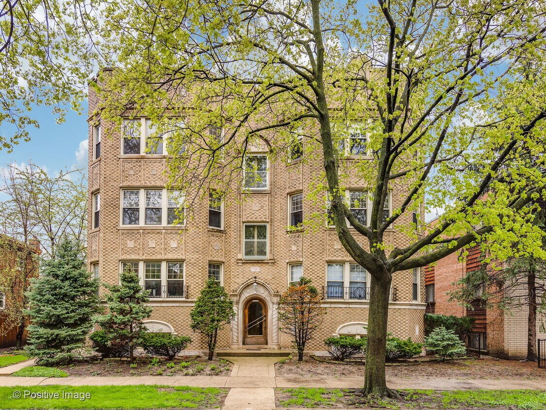 6113 N Francisco Ave Unit 3S, Chicago, IL 60659 Condo for Rent in