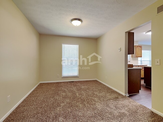 Building Photo - 532 Sugar Maple Ct