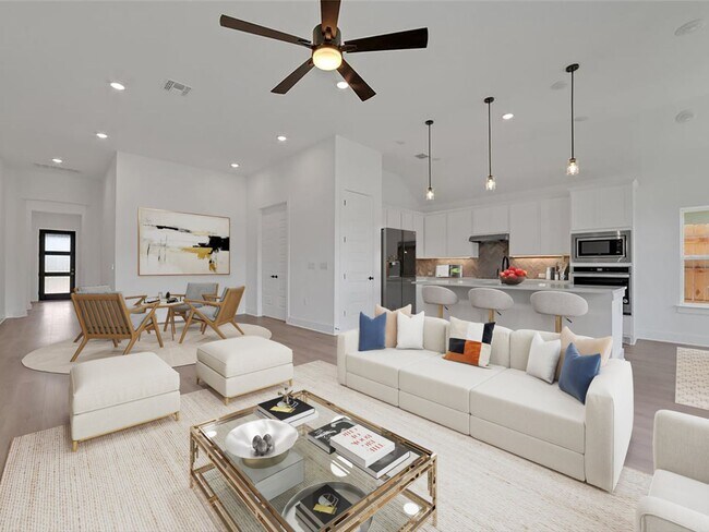 Building Photo - Brand New One Level Home Close to Everythi...