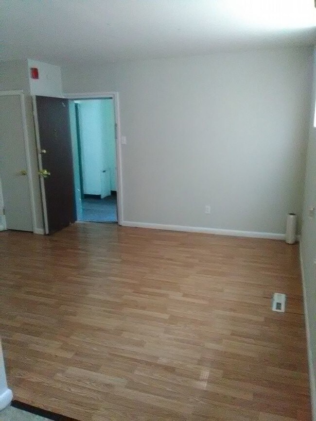 Building Photo - 5711 Erdrick St