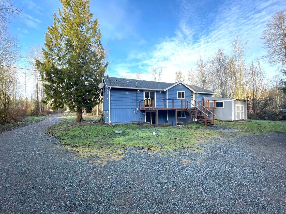 Primary Photo - 5-Bed, 3-Bath Modern Living in Graham, WA