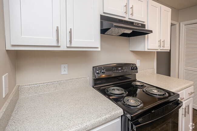 1BR, 1BA - 805SF - The Henry