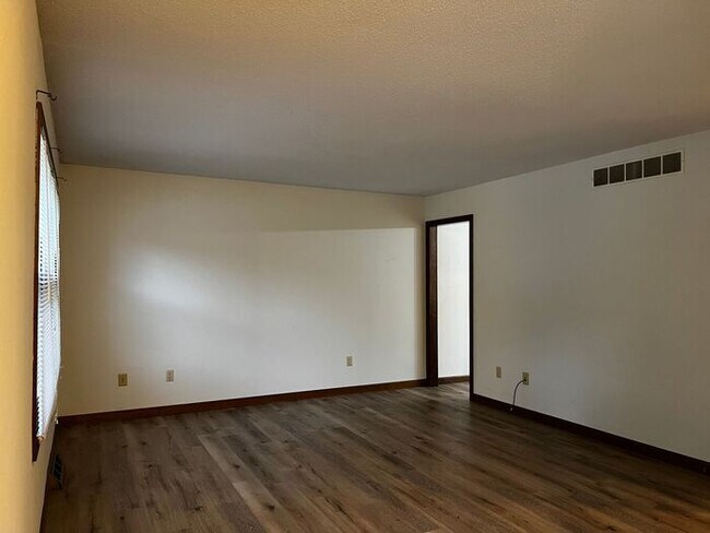 Foto del edificio - $1,995 | 4 Bedroom, 2.5 Bathroom Multi Floor Duplex | No Pets | Available for an August 1st, 2026...