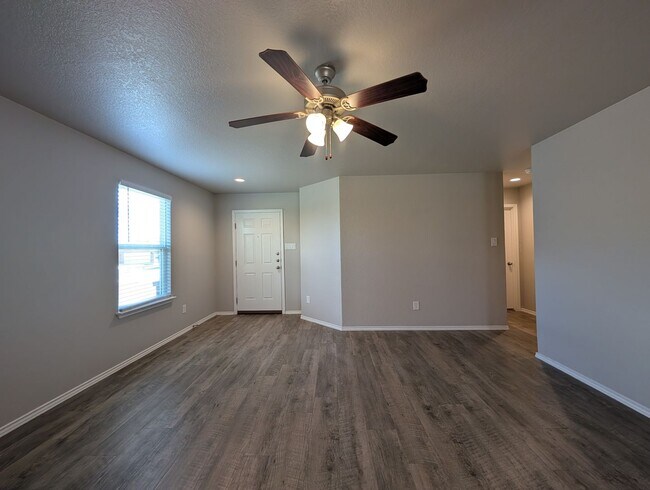Building Photo - 244 Stevens Summit