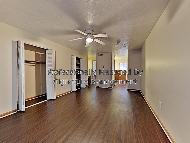 Building Photo - 2124 Cherokee Pkwy