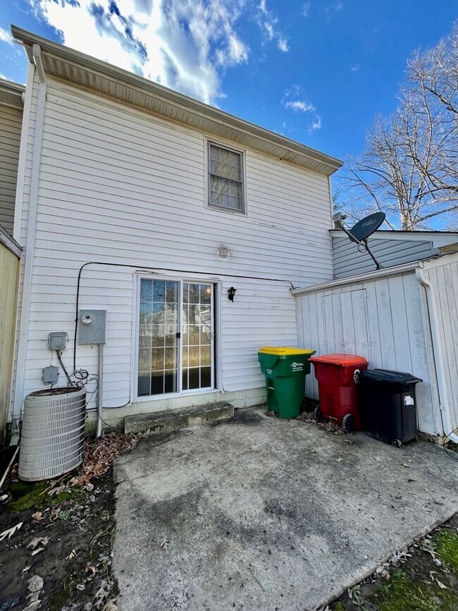 Foto del edificio - 1619 Autumn Dr