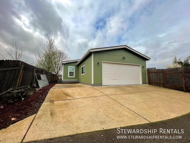 Foto del edificio - 1313 Bramblewood Ln