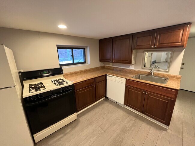 Foto del edificio - 2532 N Sawyer Ave