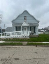 Building Photo - 621 Miami St