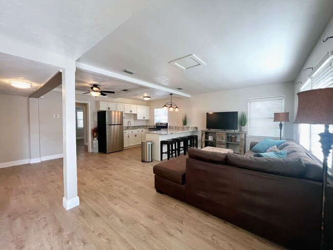 Photo - FULLY Renovated 2 Bedroom 1 Bathroom House...