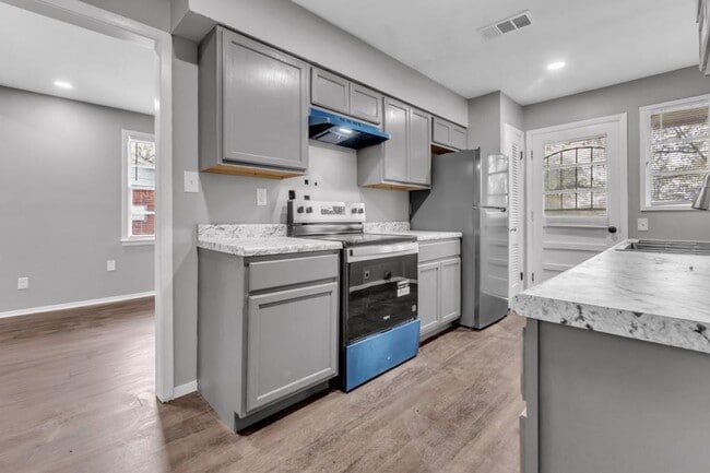 Building Photo - 2165 Pueblo Ave