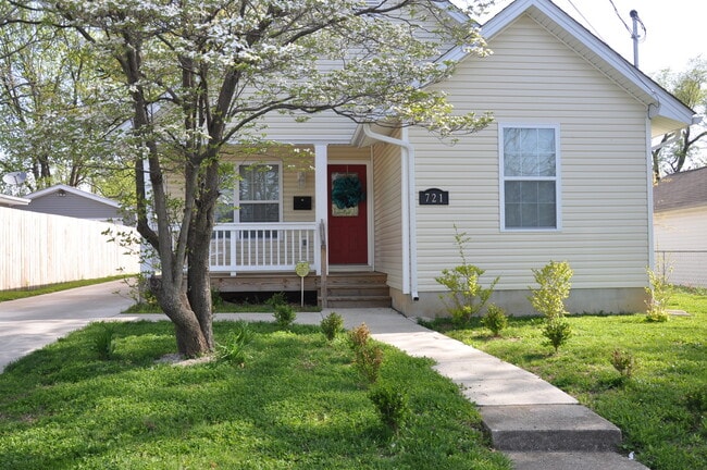 Big Brown - Walk to UK Pre-Leasing Now Fa... - Big Brown - Walk to UK Pre-Leasing Now  Fa... House