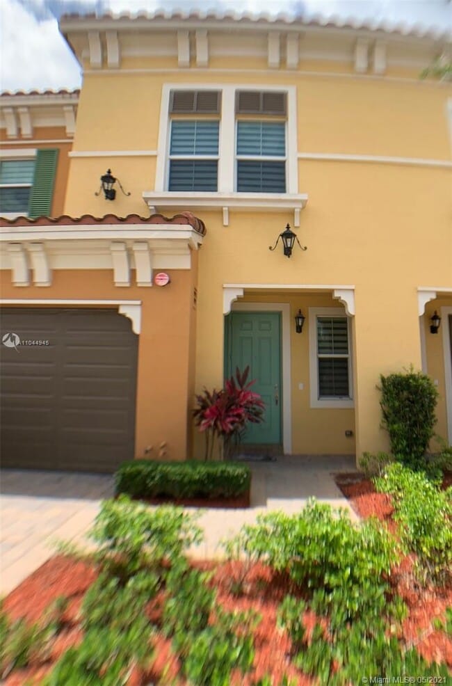 Building Photo - 12560 NW 32nd Manor