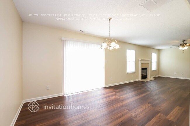 Foto del edificio - 10728 Glenluce Ave