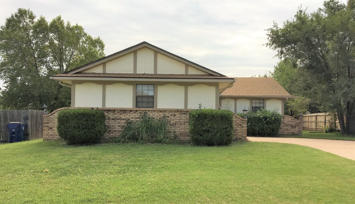 Primary Photo - 3 bedroom 2 bath home in Derby, KS
