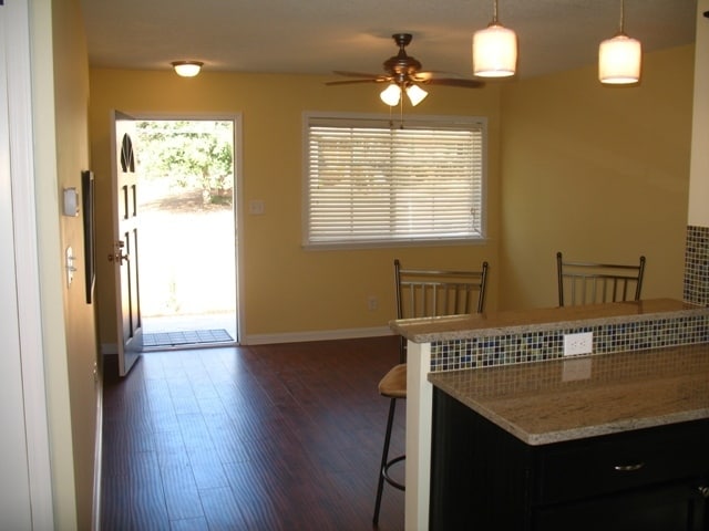 Photo - ***WESTSIDE 3/2 AVA. MAY 31st--POSSIBLY SOONER!*** House